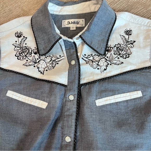 Ladies Sz Small Gray/blue Adiktd Long Sleeve Embroidered Western Shirt - Picture 3 of 9